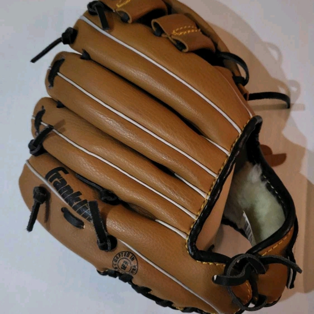 Franklin 4609 Field Master Series 9 1/2" Baseball Glove Cross Web Right Throw